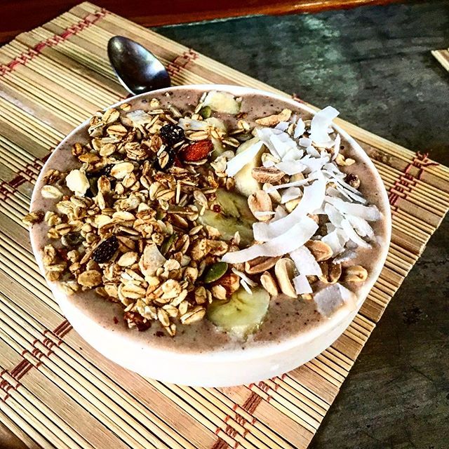 Crushing it with the today  bowl, pumpkin seeds, granola, cacoa, coconut and banana goodness. Nap time:)