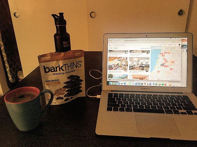Ready to crush today with this breakfast of champions Barkthins dark #chocolate, black coffee and some AirBnB booking for for NYE and then and from Jan 8th to March 20th honored to be invited to speak about How to Build Community and The Art of Hugging at VIDA summit. We create the life we want with our thoughts, beliefs and emotions. Make a big smile today and see what happens ?. All we have to do is focus on feeling good and the love boat turns and flows downstream. Big Love ️