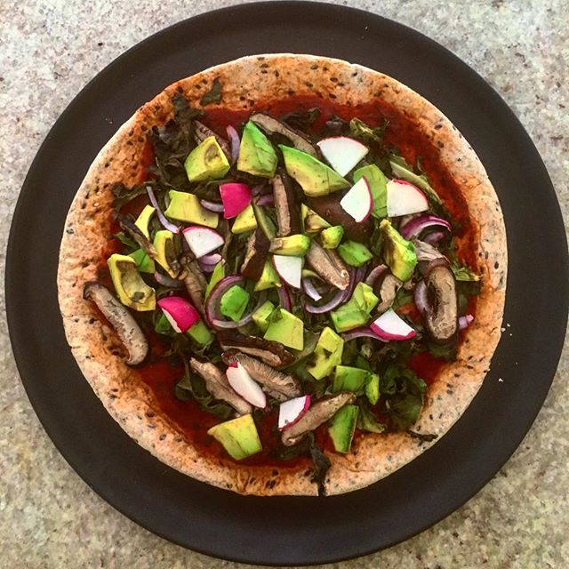 Cooked a delicious fresh plant based pizza for lunch Organic pizza dough, basil and garlic pasta sauce, all the veggies  I usually use nut cheese too but didn't have any today. I actually like the way it tastes and the way I feels more without the dairy cheese personally. If anyone is hungry there is half left ? Have a delicious day