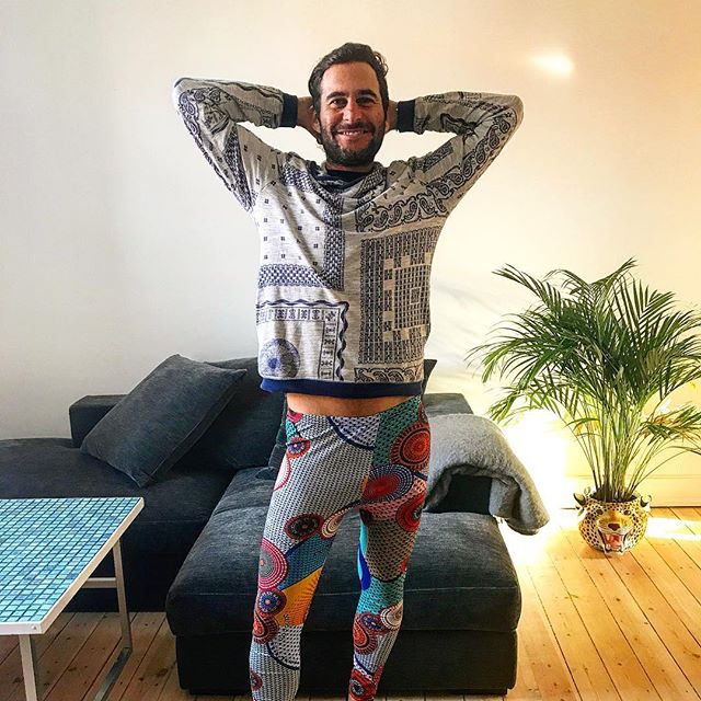 I'm just a guy doing what I can with what I've been given. 
And these leggings @dunya_lu gifted to me at the burn
Lucky for us we have angels like each other to lift us up. 
Can you fully love yourself today?
Or maybe just a little bit more enjoying the Self love journey?
You are a miracle can you allow yourself to feel that in this moment?

Wishing you a Saturday as miraculous as you are ️?