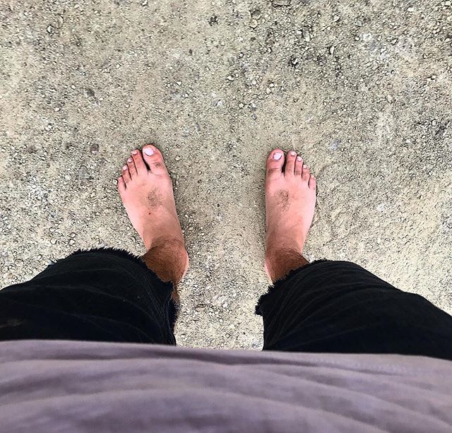 Have been barefoot for 10 days and going in a 5 months by the time I go back to a Europe for the summer 
The earth heals us...it's science don't question it haha

Earthing or grounding is putting the body in direct and uninterrupted contact with the earth. This means that skin needs to touch soil, sand, water, or a conductive surface that is in contact with the earth.

From a scientific perspective, the idea is that the earth has a mild negative charge to it. Over time, especially in modern life, our bodies build up a positive charge. Direct contact with the earth can even out this positive charge and return the body to a neutral state.

According to emerging research, earthing may be beneficial in:
* Reducing inflammation
* Reducing chronic pain
* Improving Sleep (I've been sleeping like a baby nugget)
* Increasing Energy (Been surfing twice a day + yoga)
* Lowering stress and promoting calmness by reducing stress hormones.
* Normalizing blood pressure and blood flow
* Relieving muscle tension and headache * Improving menstrual and female hormone symptoms (Haven't had his yet;)
* Reducing jet lag
* Shortening recovery time from injury or athletic activity
* Helping  support adrenal health

My feet are dirty and I can walk on sharp stones and I love ever moment of it

Sending you barefoot love vibes from over here ️