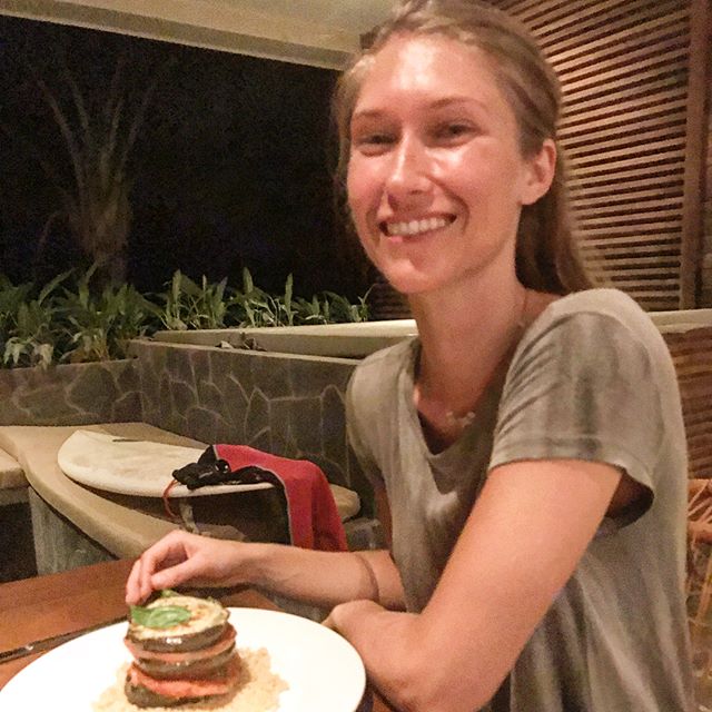 Life is good when you have so many of your favorites in one photo:) @anjulivol amazing woman and live in chef, jungle, surfboard, hot tub and delicious dinner. 
Pura Vida life is treating us quite well:) Treat everyone in your life as a gift and a guest
